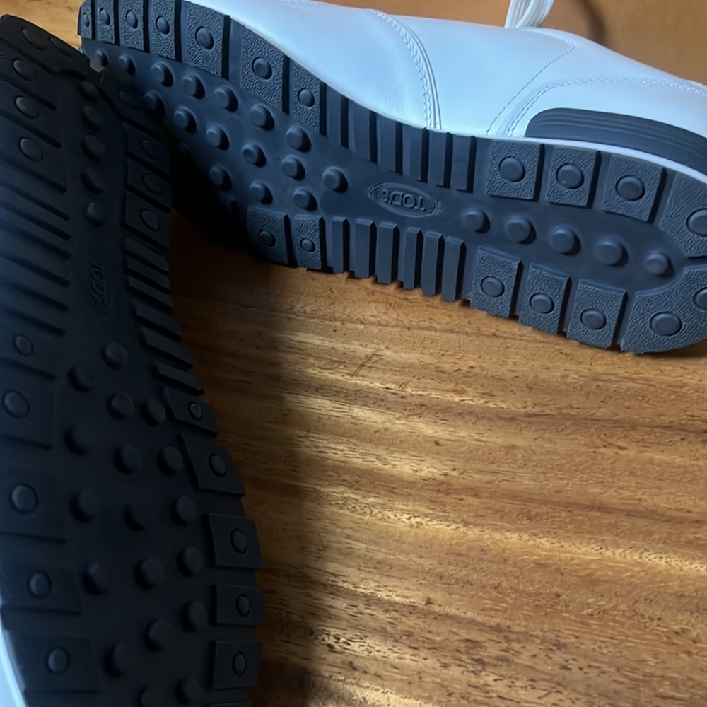 Tods - Picture 7 of 10